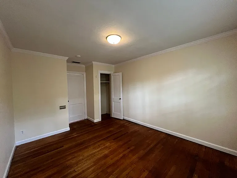7420 Hampton Blvd — Photo 16