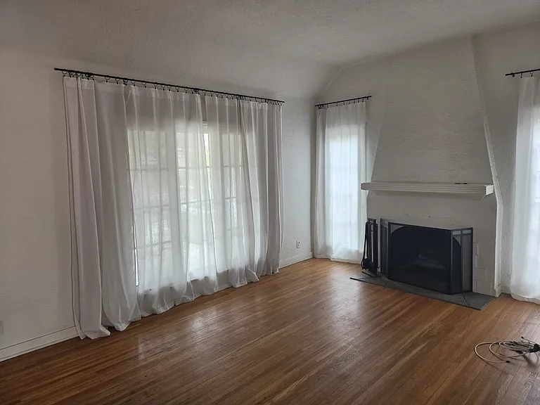 1721 N Fairview St — Photo 16
