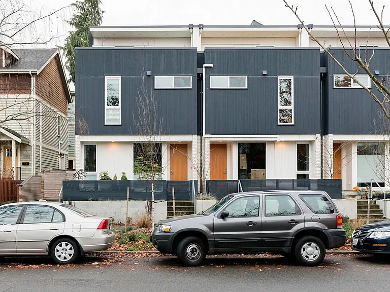 339 16th Ave E #A — Photo 35