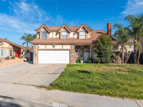 11557 Oakwood Dr, Fontana, CA 92337