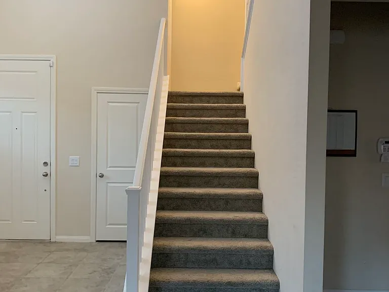 933 Kimbark Ave — Photo 8