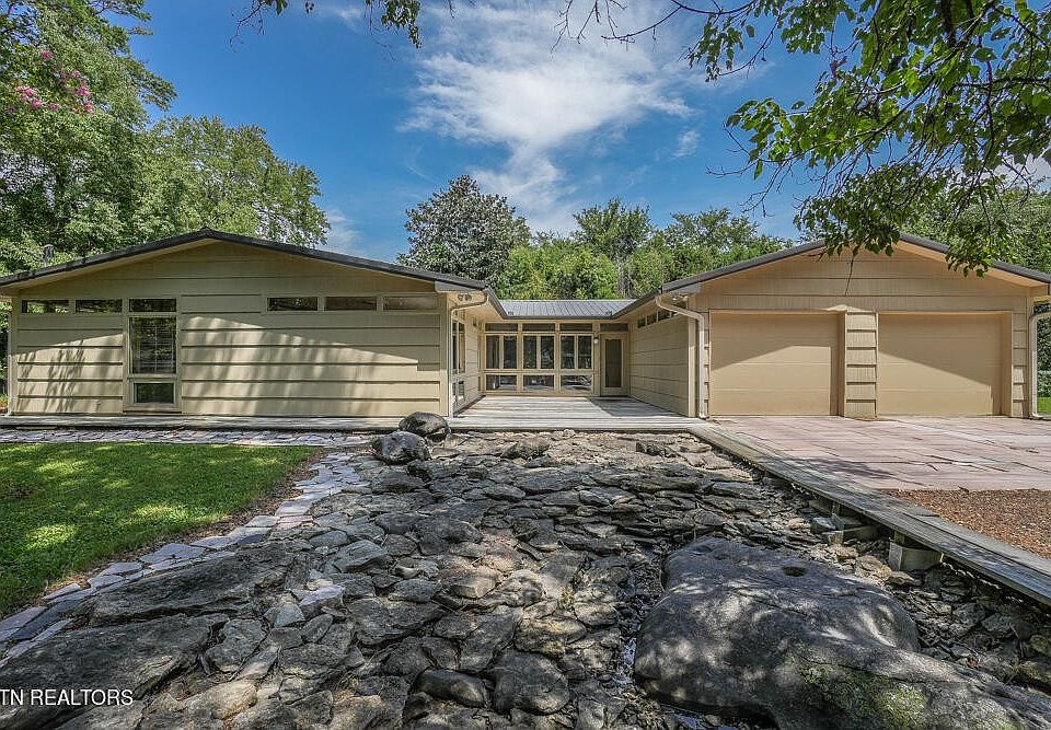 1st image of 5004 Spring Creek Rd