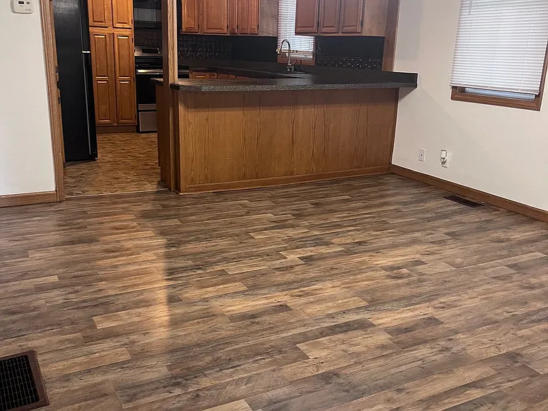 2250 Garfield Ave — Photo 5