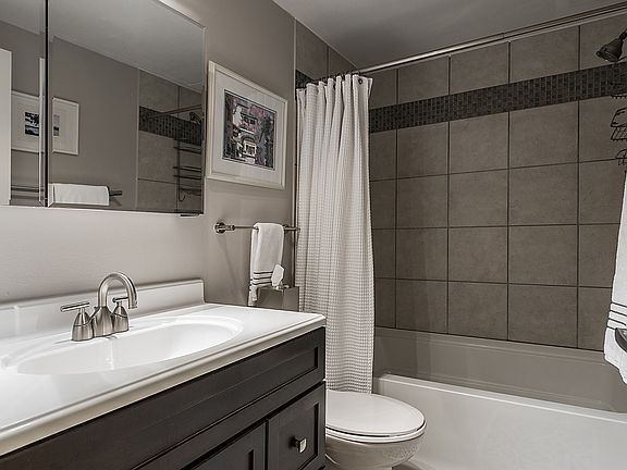 2nd image of 701 N Pearl St APT 404