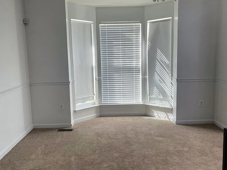 2900 Valerian Ln — Photo 7