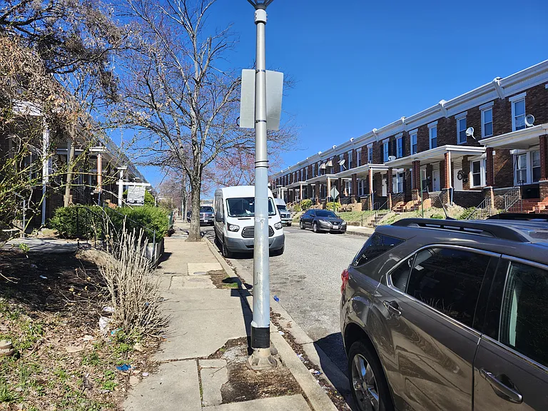 2855 Mayfield Ave — Photo 9