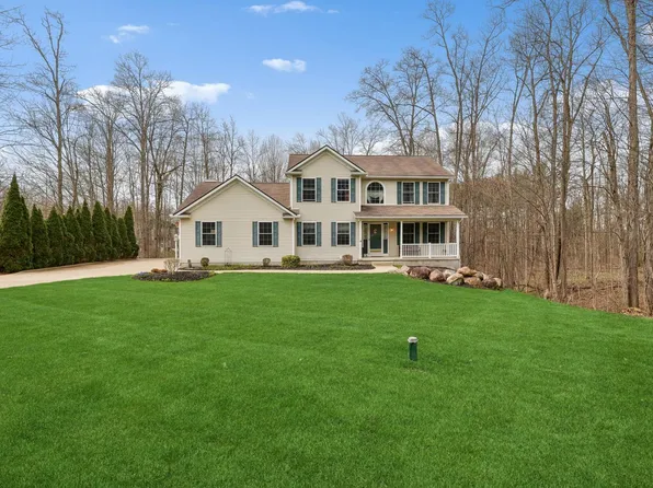 730 McKee Trl, Hinckley, OH 44233