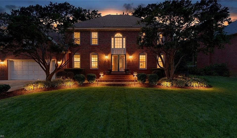 1st image of 816 Forest Lakes Cir