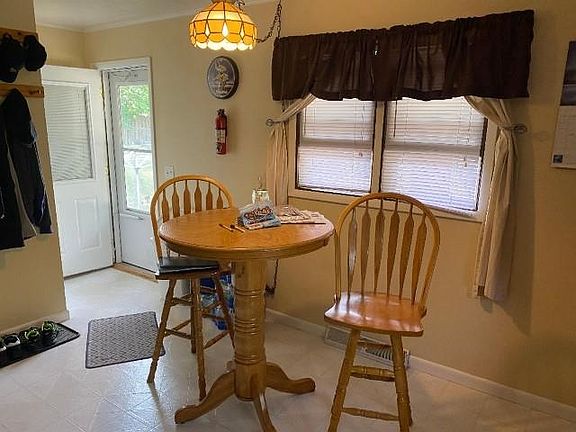 5th image of 2909 Horton St