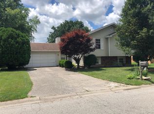 113 Grand Teton Dr, Saint Peters, MO 63376