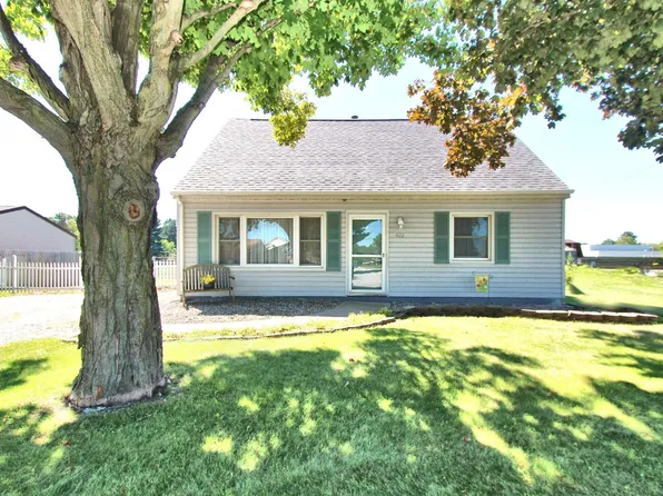 402 E Jefferson St, Westville, IN 46391