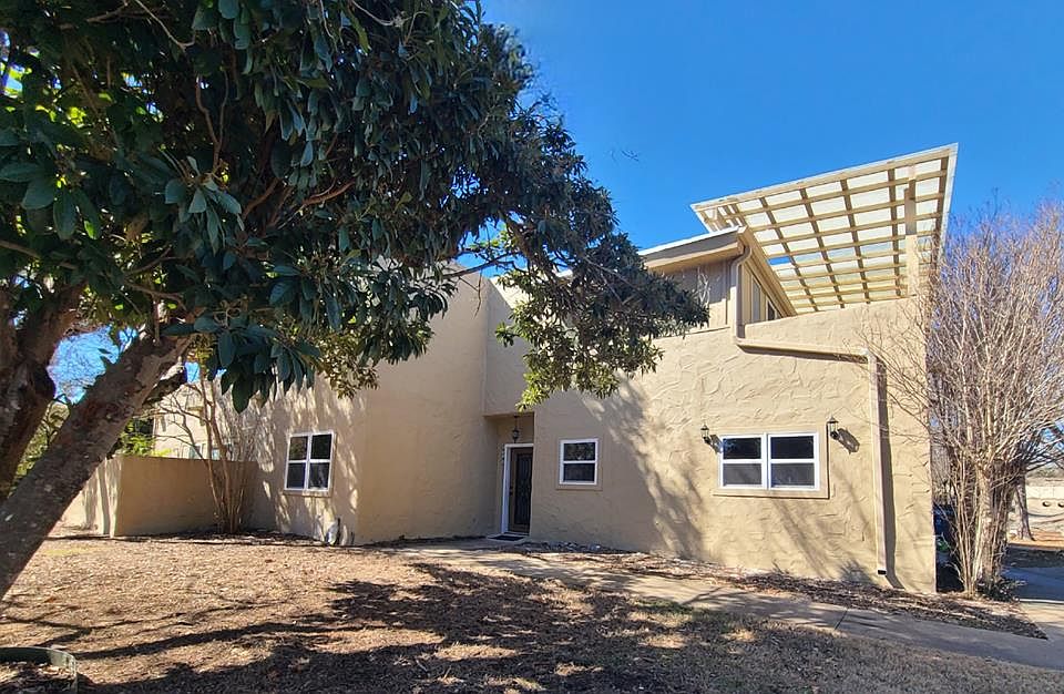 1st image of 521 Sand Bend Dr APT D