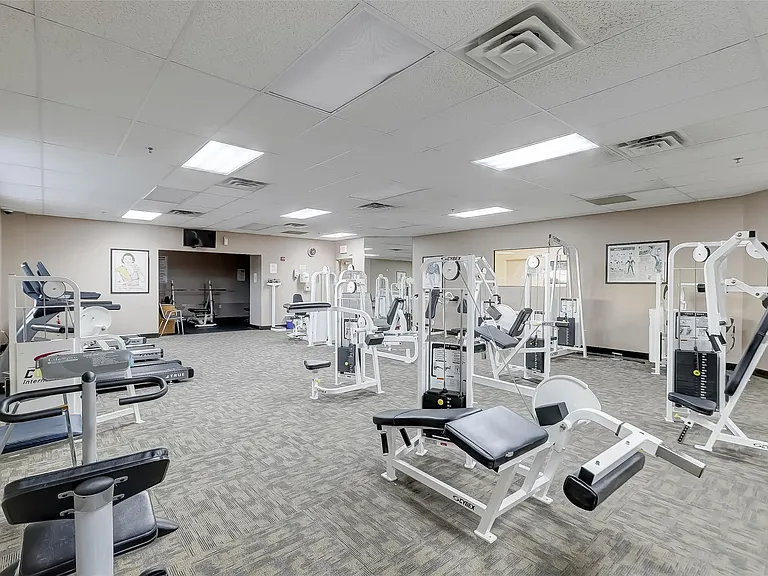 9410 N Hollybrook Lake Dr #303 — Photo 13