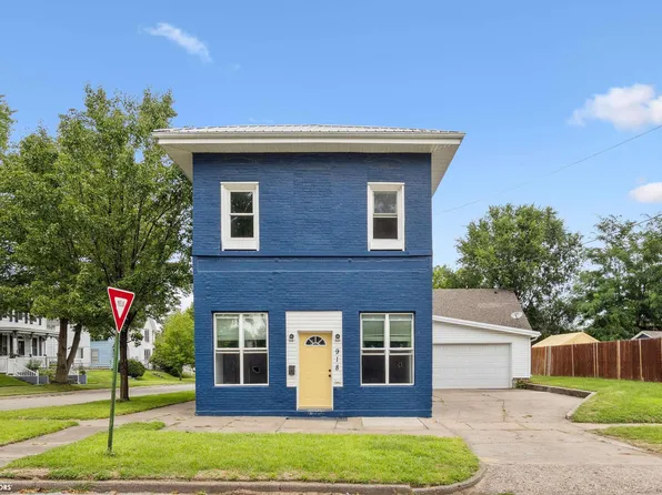 918 Locust St, Burlington, IA 52601