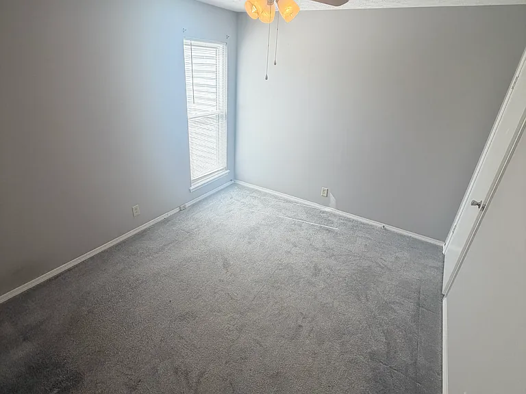 514 Highland View Dr — Photo 11