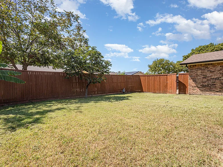 1616 Montana Trl — Photo 26