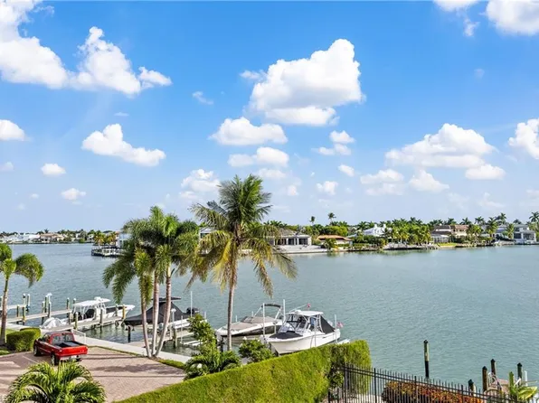 2900 Gulf Shore BLVD N #303, NAPLES, FL 34103