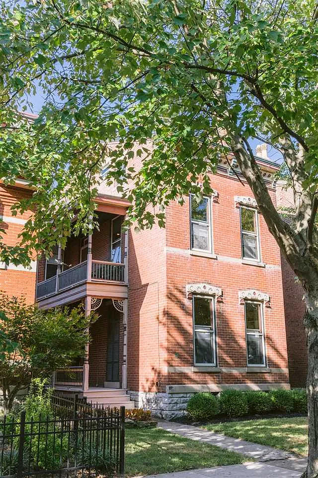 634 Park Ave photo 1