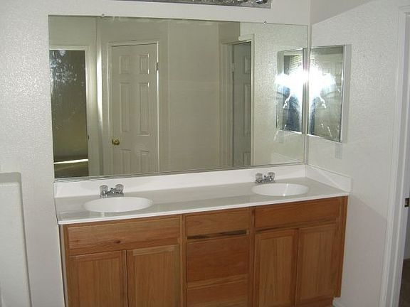 3rd image of 13770 Gobi Ct