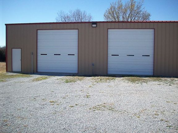 4th image of 22144 North County Road 3240