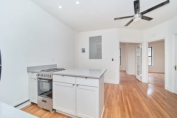 Rented by Compass | media 9