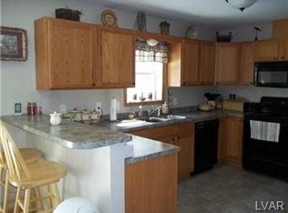 40 Crescent Dr, Lehighton, PA 18235