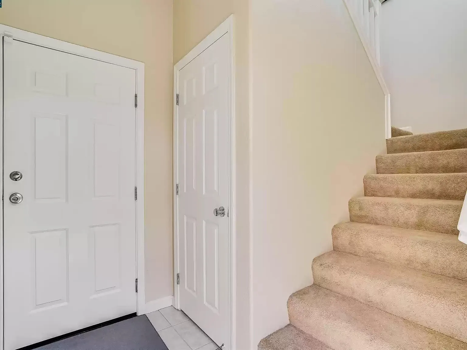 2 bed, 1019 sqft, $2,900 — Photo 3