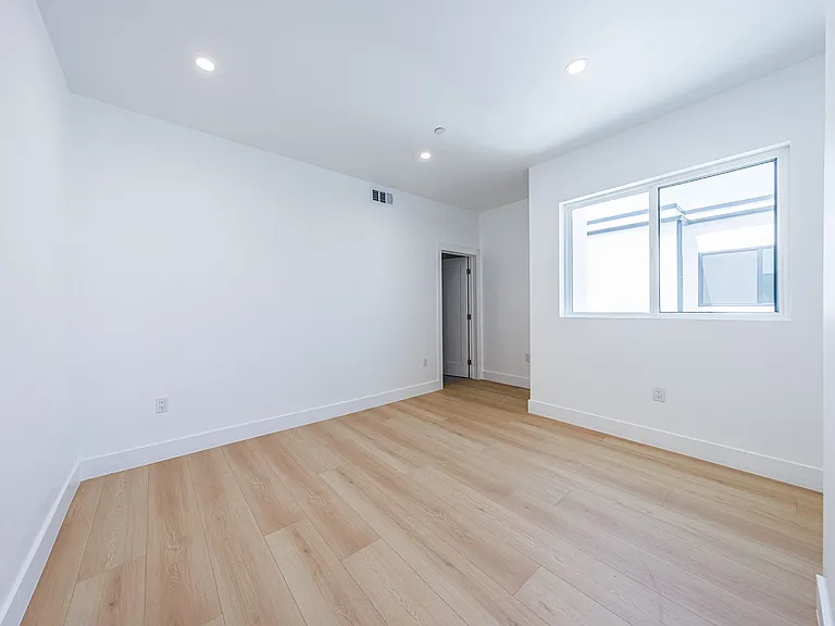 1063 S. Corning St. — Photo 28