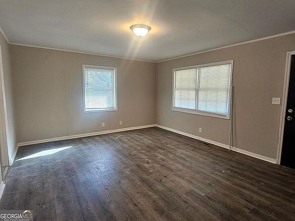3rd image of 4346 Elkan Ave