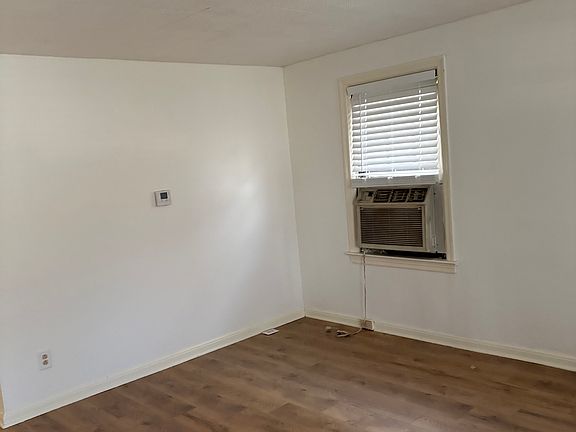 2nd image of 475 Eldridge Ave