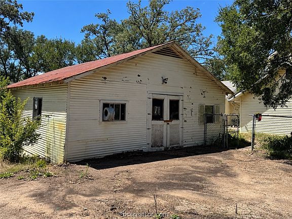2nd image of 5150 County Road 132