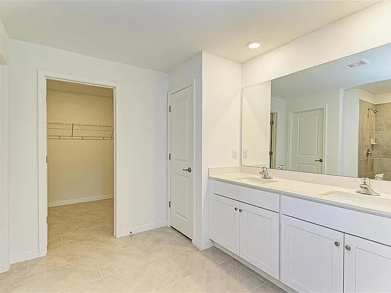 23444 Steeple Ave — Photo 16