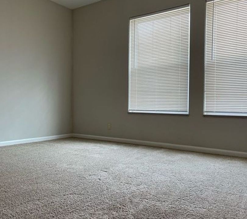 1320 Sangamon Dr 2 br / 2.0 ba, 995, Belleville, IL 62221 Zillow