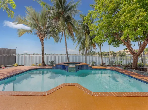 13550 SW 136th Ter, Miami, FL 33186