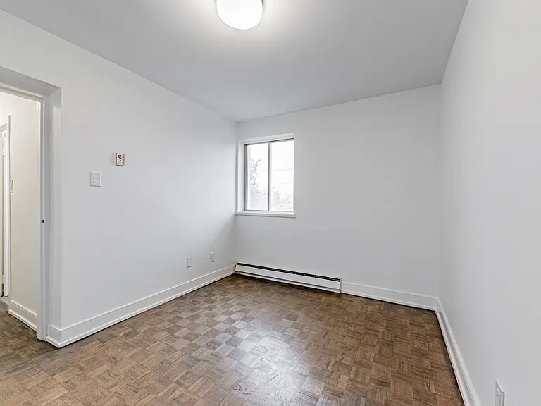1903 Bayview Ave — Photo 10