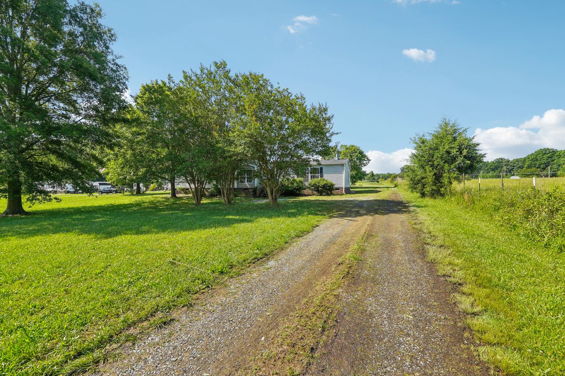 Canal Rd-1605-001.jpg