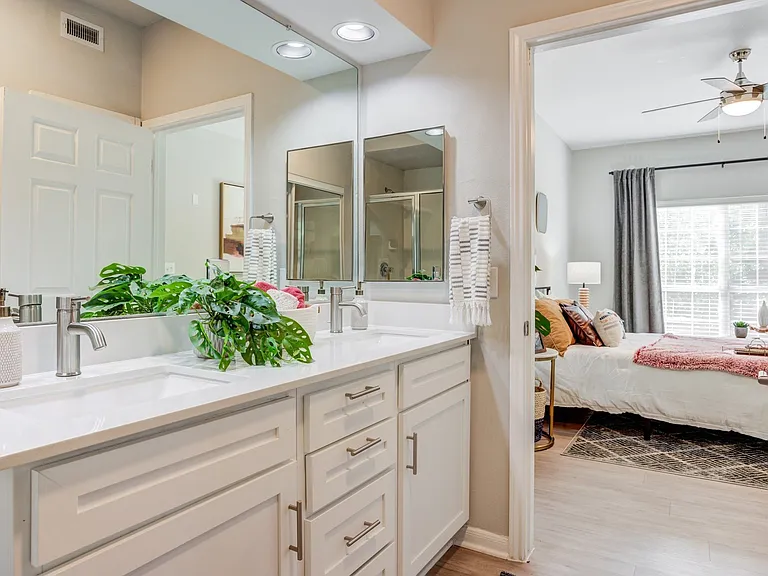 Newly Renovated Ensuite Bathoom