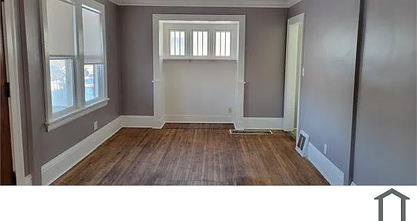 3 bed, 1100 sqft, $2,285 — Photo 3