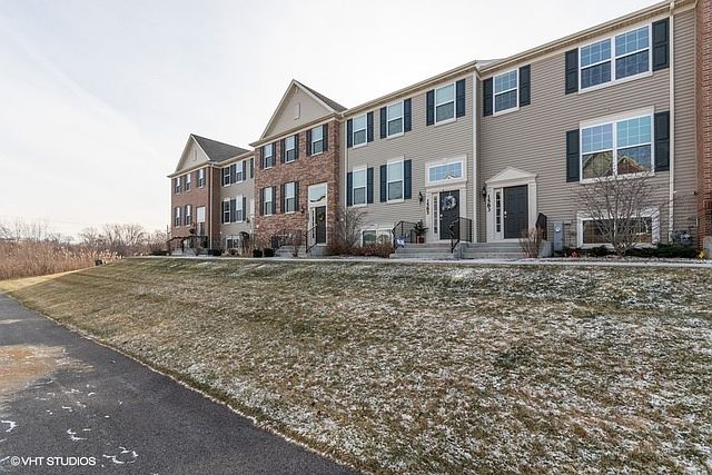 1st image of 1583 Deer Pointe Dr