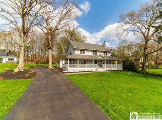 318 Lakeside Dr, Bemus Point, NY 14712