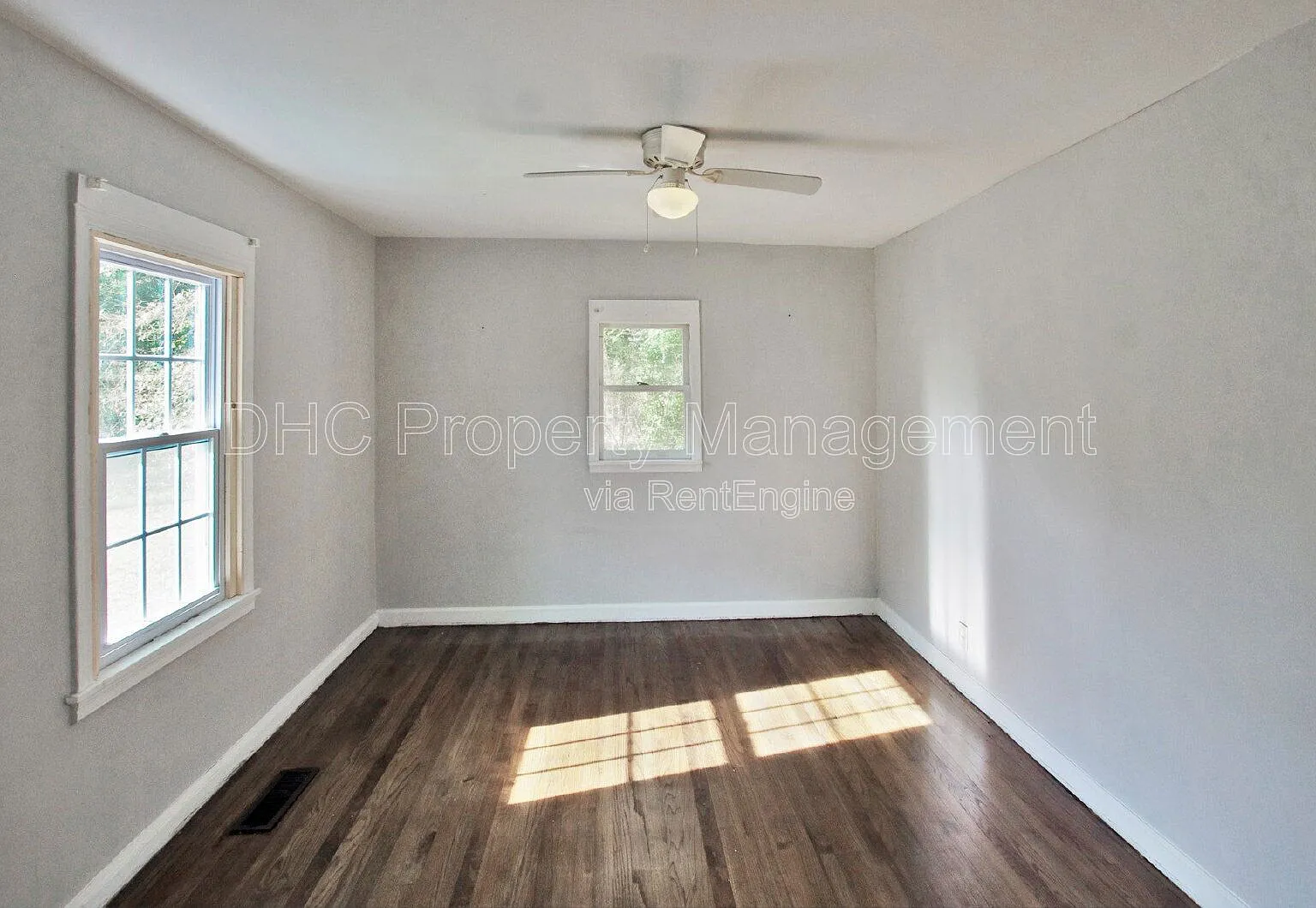 2 bed, 1.0 bath, 1000 sqft, $1,150 — Photo 1