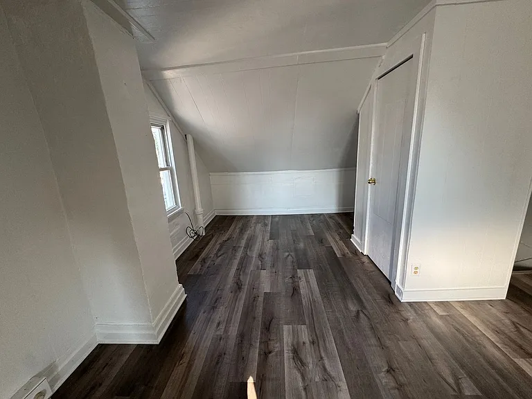 638 N Franklin St — Photo 18