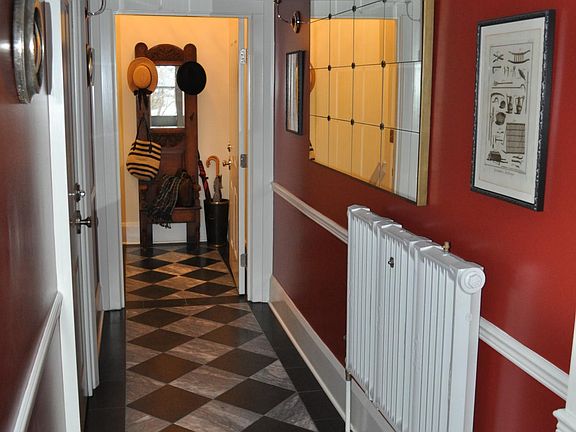 entranceway to apartment