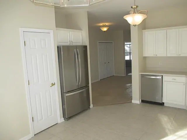 3 bed, 1705 sqft, $2,600 — Photo 4