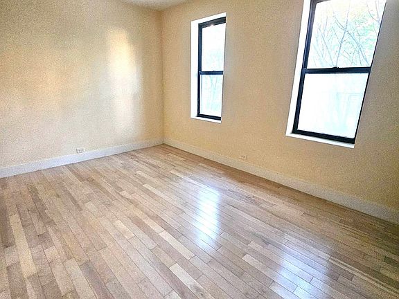 3rd image of 75 Saint Nicholas Pl APT 2C