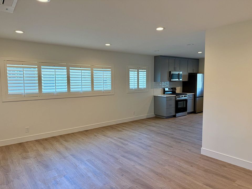 1st image of 6055 Pickford Pl #8