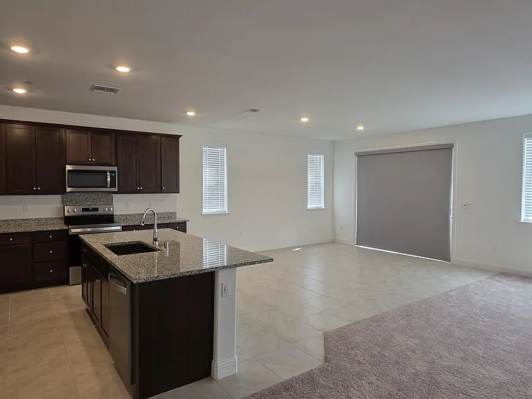 1507 Harvard Way — Photo 6