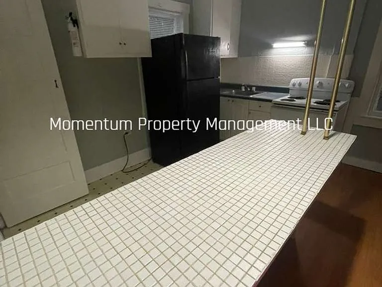 8406 N N Brks #C — Photo 3