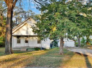 1001 N Custer Ln, Augusta, KS 67010