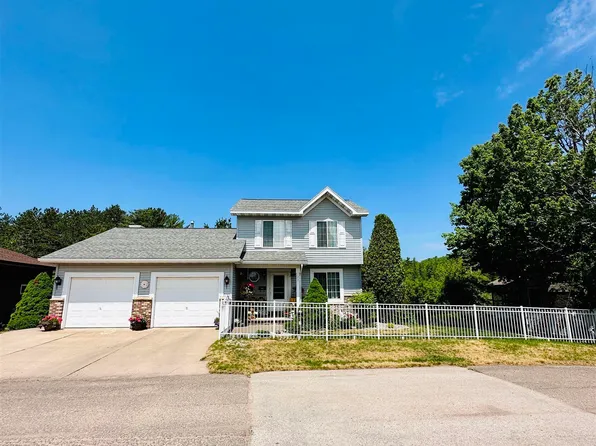 1217 Nakomis St, Negaunee, MI 49866